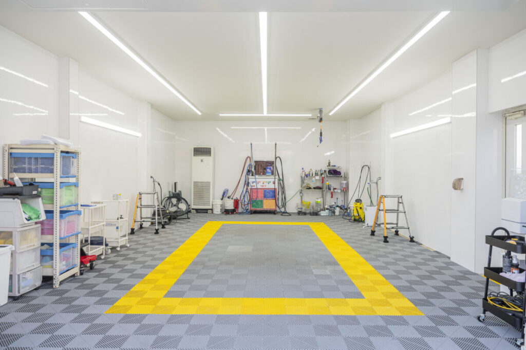 コーティングブース内